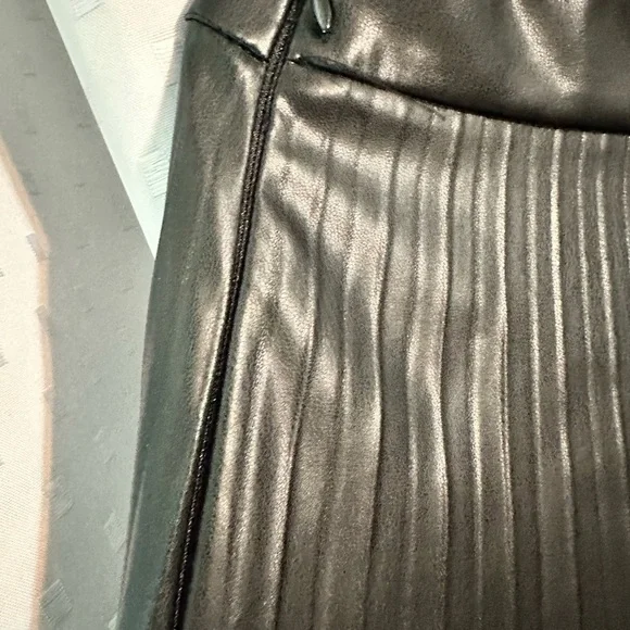 Scoop NYC Black Pleated Midi Skirt for Work - Picture 4 of 10